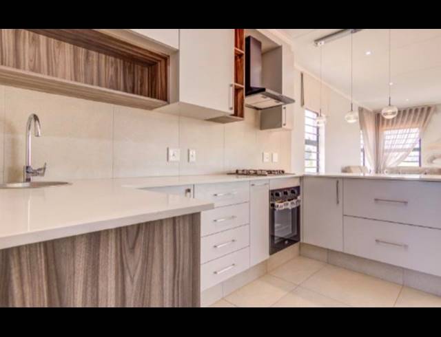 3 BEDROOM HOUSE FOR SALE IN BEDFORDVIEW